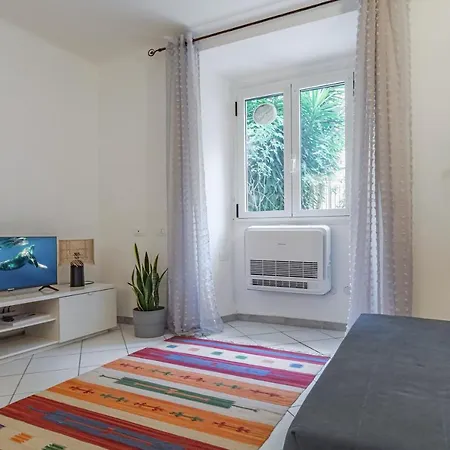 La Casina Lovely Mini Flat * La Spezia